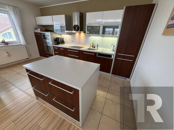 Prodej bytu 3+kk+B, 108 m2 s venkovním parkovacím stáním v P - 9