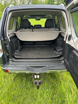 Mitsubishi Pajero 3.2 did 7 míst - 9
