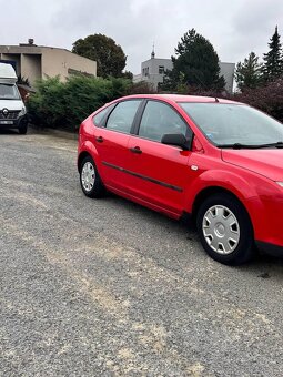 Ford Focus 1.6 - 9