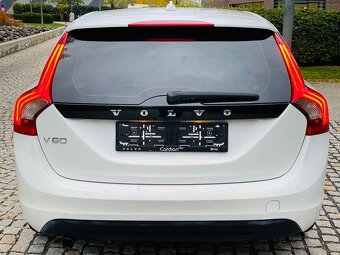 Volvo V60 2.0D 120KW 5VÁLEC MANUÁL BEZ KOROZE - 9