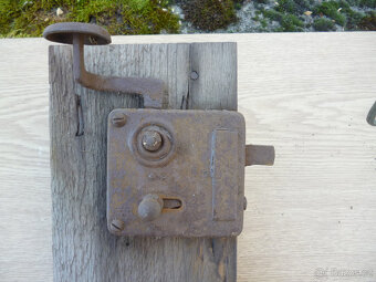 Staré krabicové zámky s klikami - 9