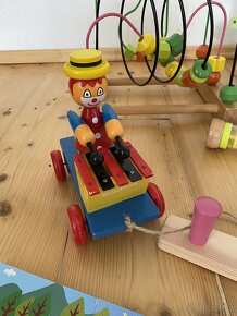 Velký set dřevěných hraček + Věšák Ikea Flisat - 9