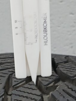Pěkná zimní orig alu Škoda Kodiaq 215/65/17 vzorek 8mm - 9