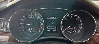 Škoda Superb 1,6 TDI CR Elegance, 2014, nové v ČR - 9