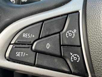 Dacia Sandero TCe 90, Benzin + LPG, 124 000 km - 9