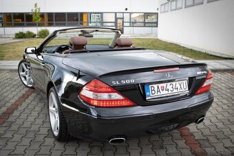 Mercedes-Benz SL 500 V8 AMG - 9