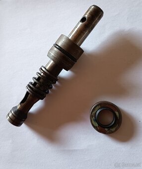 1,5t a 2,0t hydraulický nůžkový zvedák DDR - 9