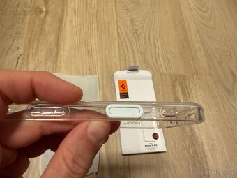 Spigen Ultra Hybrid T MagSafe White pro iPhone 16 Pro - 9