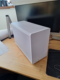 Kompaktní MAtx pc s RX 7800 XT - 9
