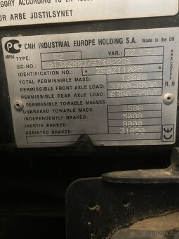 Traktor New Holland T7.250 - 9
