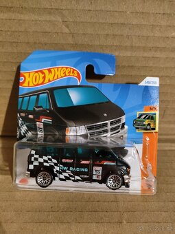 MODELY HOT WHEELS RŮZNÉ VIZ. FOTO - 9