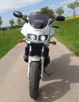 Yamaha FZS 600 Fazer - 9