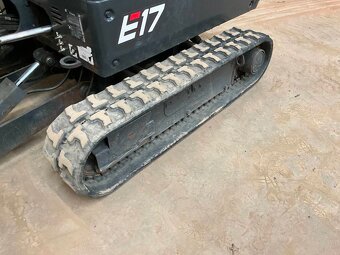 BAGR BOBCAT E 17 - 9