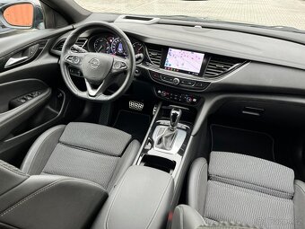 Insignia Country Tourer 2,0 Bi-turbo 210k,4x4,AUT,ČR,DPH,1.M - 9