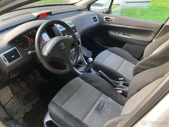 Prodám Peugeot 307, 1.6i, rok 2004, bez STK - 9