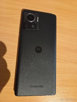 Motorola Edge 30 Ultra 12/256 GB + 125 W nabíječka+kryt - 9