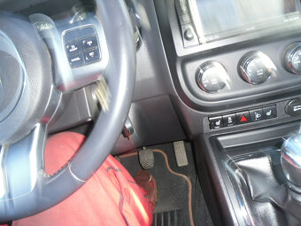 Jeep Compass - 9