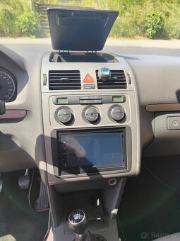 VW TOURAN CROSS 1,4TSI RV 2010 7MÍST - 9