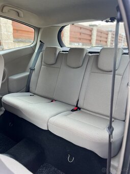 Renault Clio - 9
