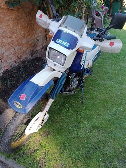 Suzuki DR 600 - 9