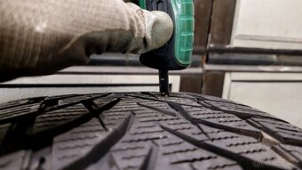 Volvo V60 Cross Country,alu 18',zimní Nokian - 9