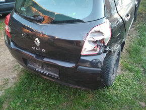 RENAULT CLIO 1.2 - 9