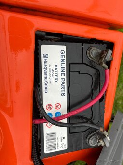 Prodám zahradní traktor HUSQVARNA CTH 150 TWIN - 9