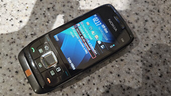 Nokia E66, volná na všechny operátory. - 9