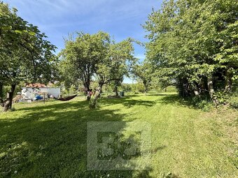 Rodinný dům na parcele o ploše 2248m2 v obci Krupá v okrese - 9