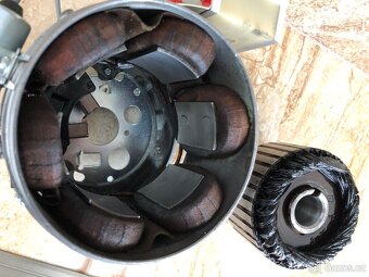 Jawa panelka 250 - zapalování 50 W po GO, mínus - 9