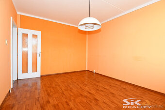 Prodej bytu 2+1 se zasklenou lodžií, 61 m2 - LN Kosmonautů - 9