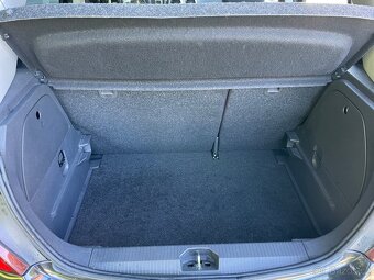 Opel Corsa D 1.2 - 9