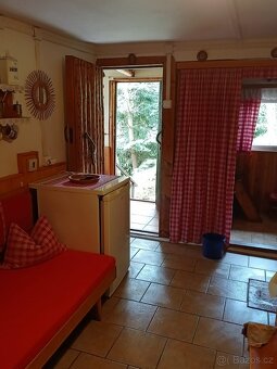 Prodej chaty k.ú. Benešov u Prahy - 9