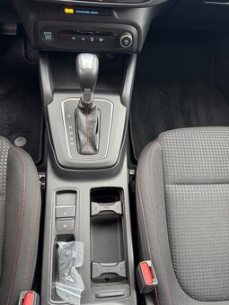 Ford Focus 1.0 EcoBoost 125PS automat ST-Line kombi 01/2023 - 9