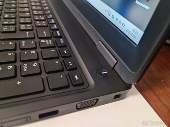Dell Latitude 5590 - 9