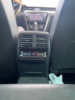 WV Passat variant 2.0 TDI biturbo 176kw zlevněno - 9