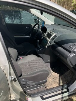 Toyota Corolla Verso 2.2 D-4D, 100 kW - 9