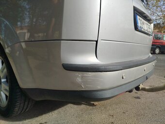Ford Focus 1.6 - 9