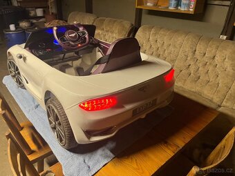 Dětské elektrické autíčko Bentley EXP 12 - Praha, Mělnicko - 9