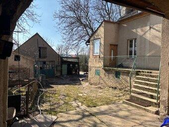 Prodám většinový podíl, 2 byty, 3307m2, Čeradice - Klobuky - 9