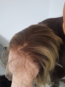 Dlouhá vlnitá blond paruka s krajkou vpředu 106513 - 9