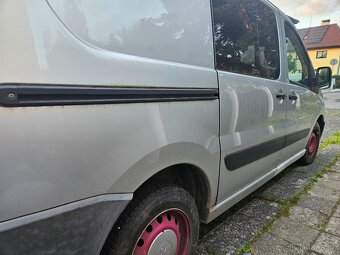 Peugeot Expert Tepee 1.6hdi nestartuje koupeno v ČR - 9