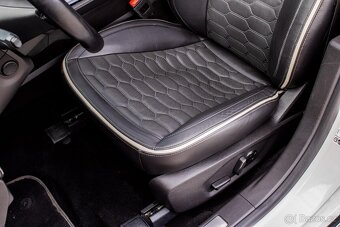 Ford Mondeo 2.0 Hybrid VIGNALE HEV eCVT / AJ NA SPLÁTKY - 9