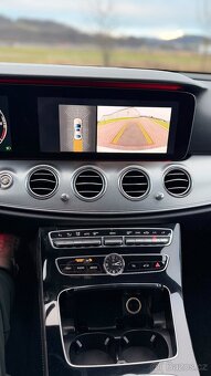 Mercedes-Benz E220 - 9