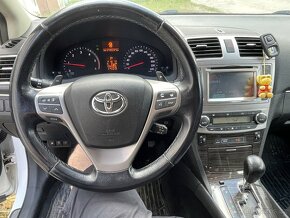 Toyota Avensis 2012. Skutečně najeto 248 000. - 9