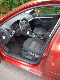 Škoda Octavia 1.6 TDI 77kw DSG NAJETO 41 852 km - 9