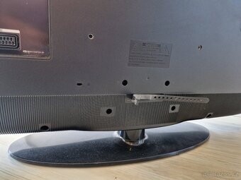 Televize Samsung 32" + set-top box DVB-T2 + kabely - 9