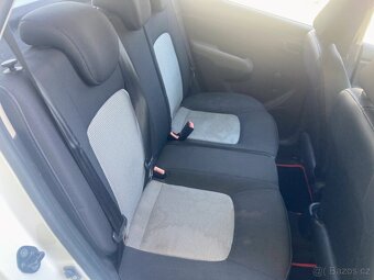 Hyundai i10, 1,1i (49kW), nová STK do 08/2027 - 9