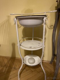 Skříňka s umývadlem - 9