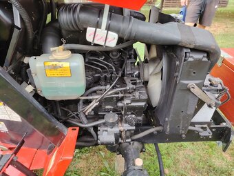 Malotraktor Mitsubishi + vlečka - 9